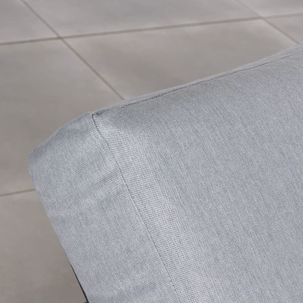 Cleopatra Daybed Close Up 3 VB