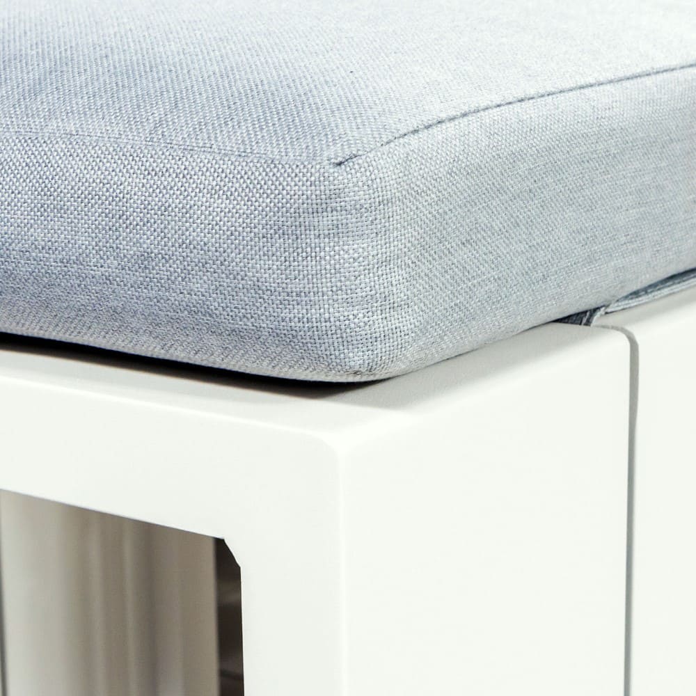 Raymond Bar Chair White Close Up VB