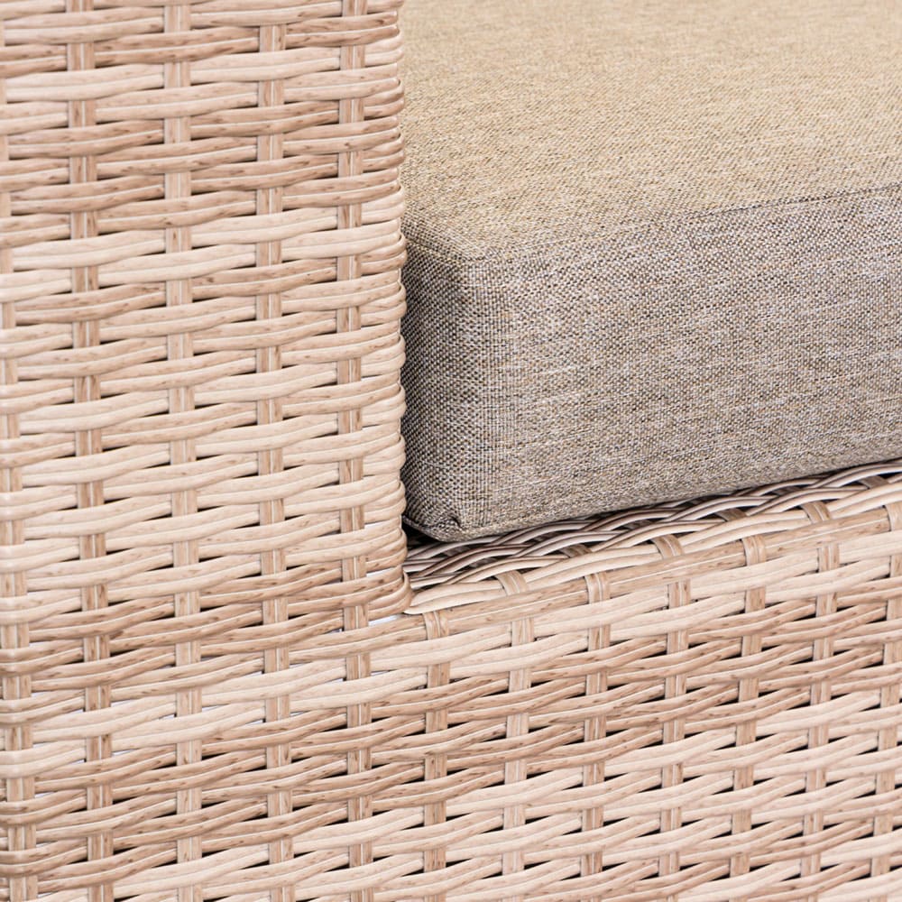 Petunia Lounge Beige Close Up VB