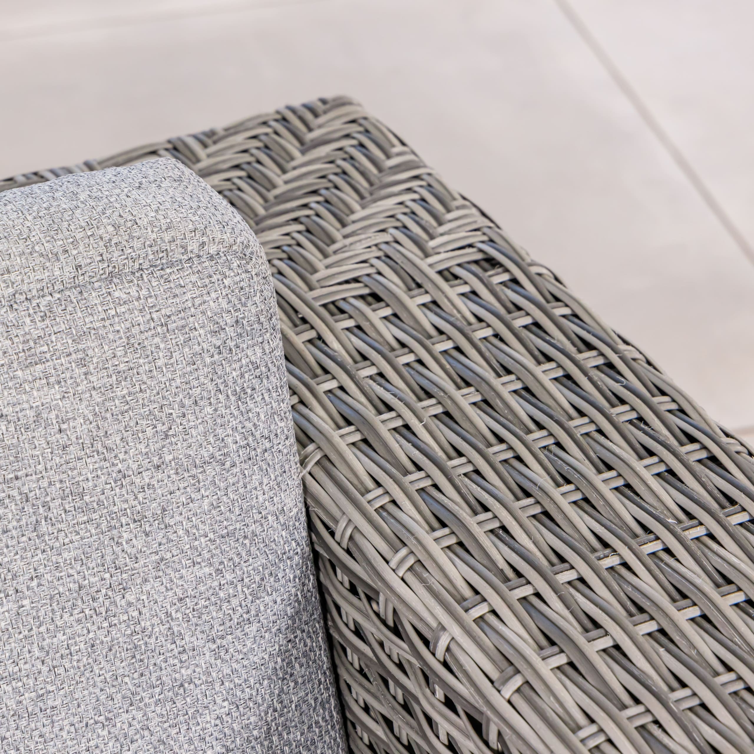 Petunia Lounge Grey Close Up 5 VB scaled