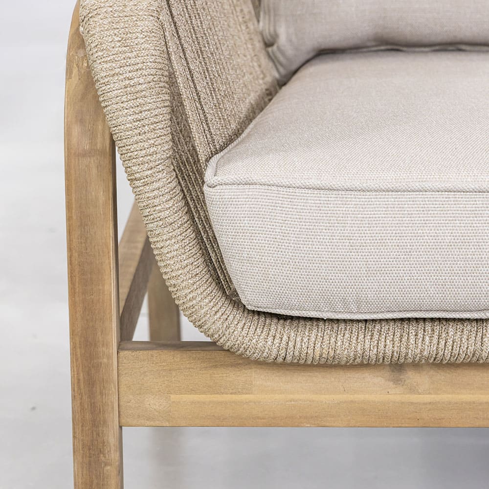Cameo Sofa Close Up 3 (VB)