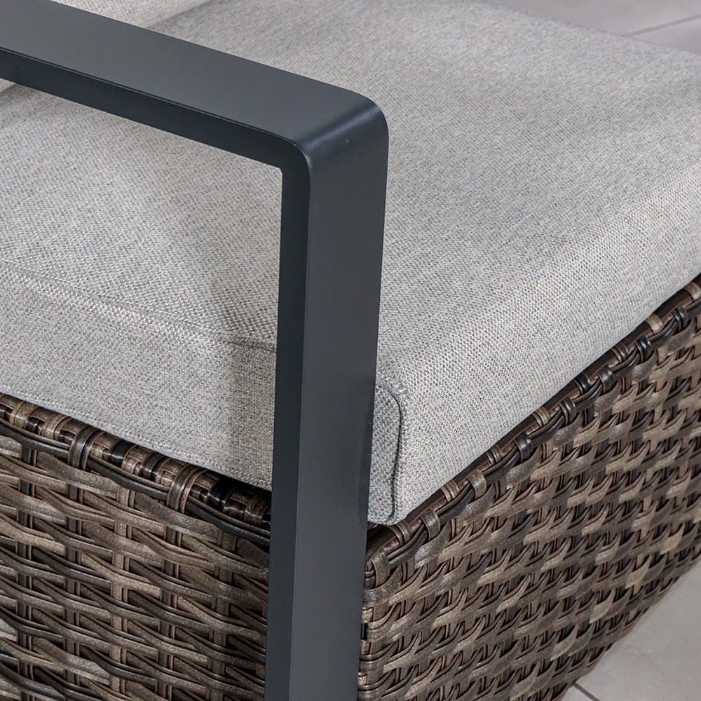 Camelia Sofa Close Up 3 VB