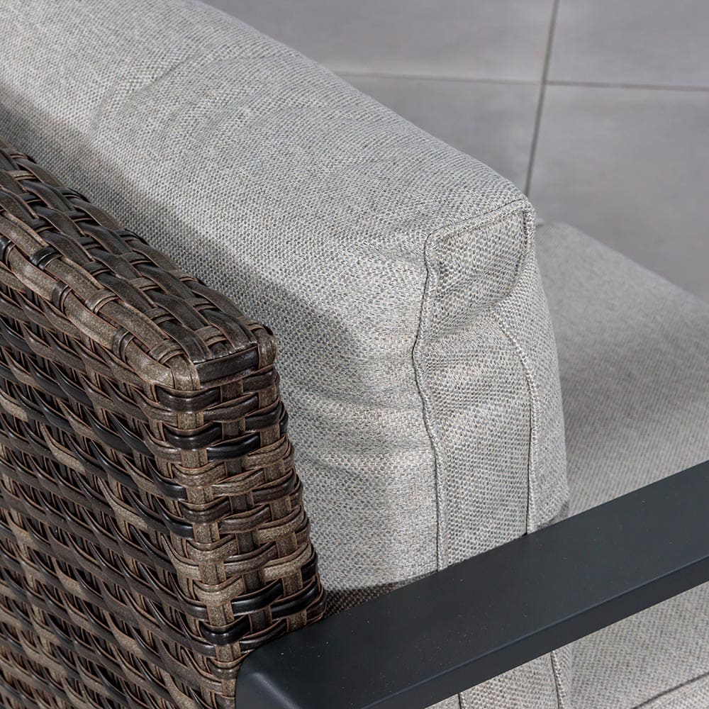 Camelia Sofa Close Up 7 VB