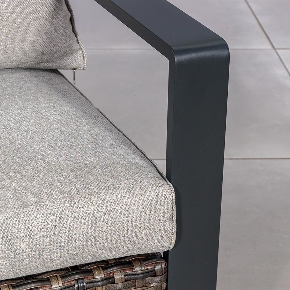 Camelia Sofa Close Up VB