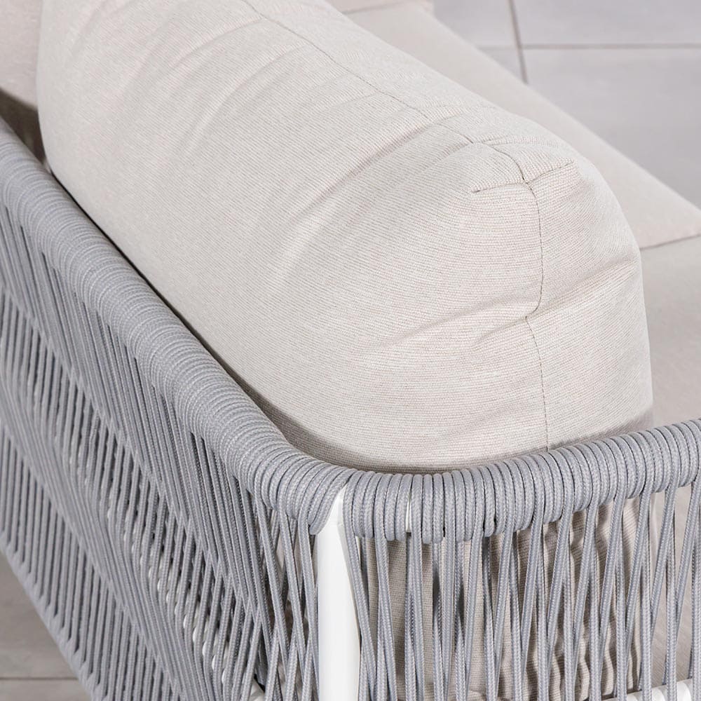 Dahlia Sofa Close Up 3 VB