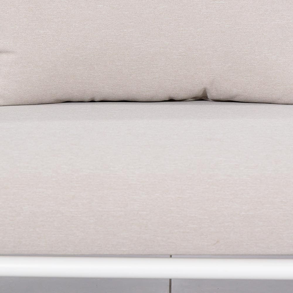 Dahlia Sofa Close Up VB