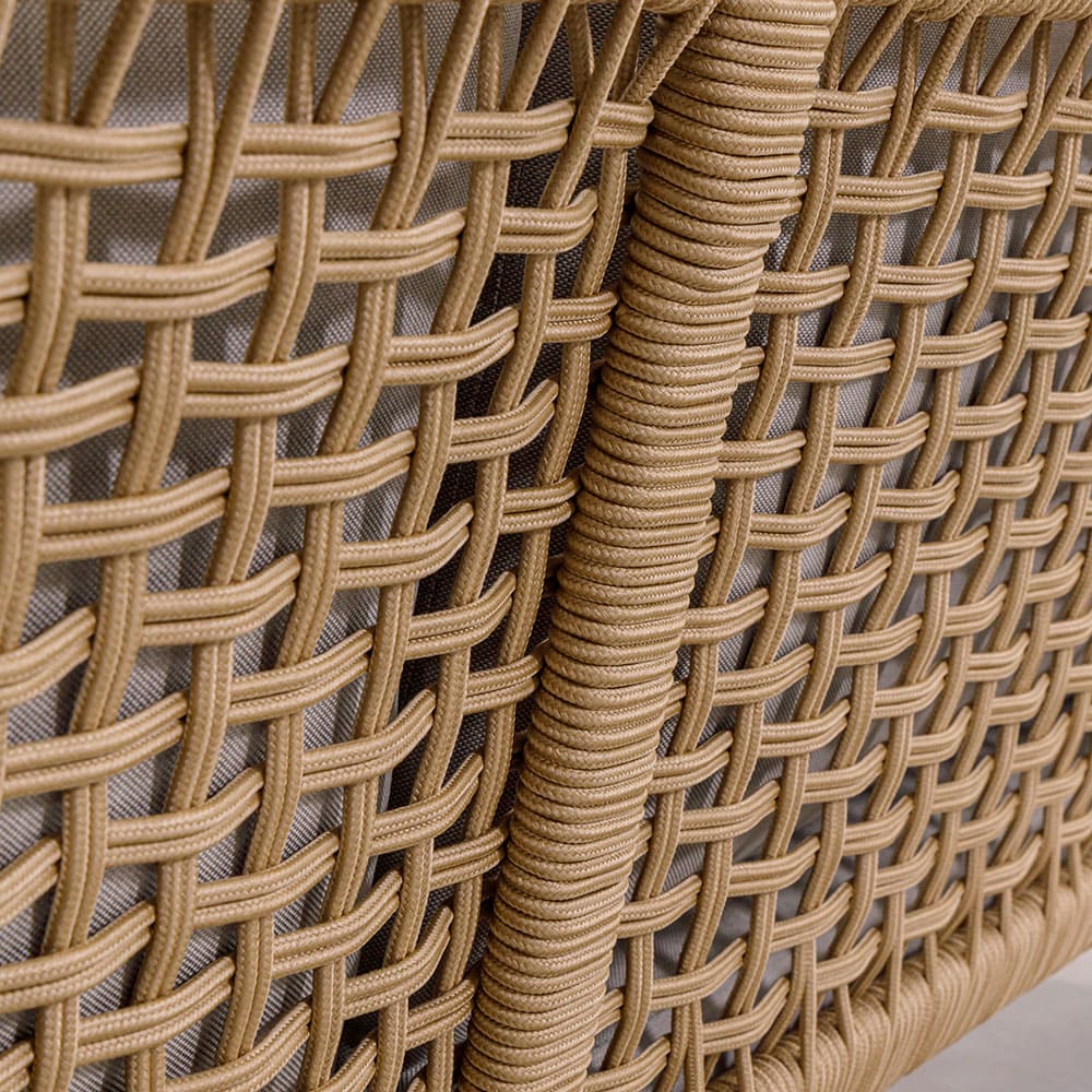 Lune Sofa Close Up 4 VB