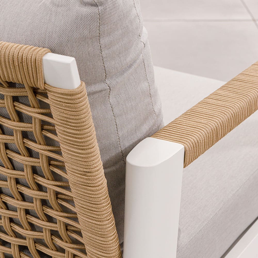 Lune Sofa Close Up 5 VB