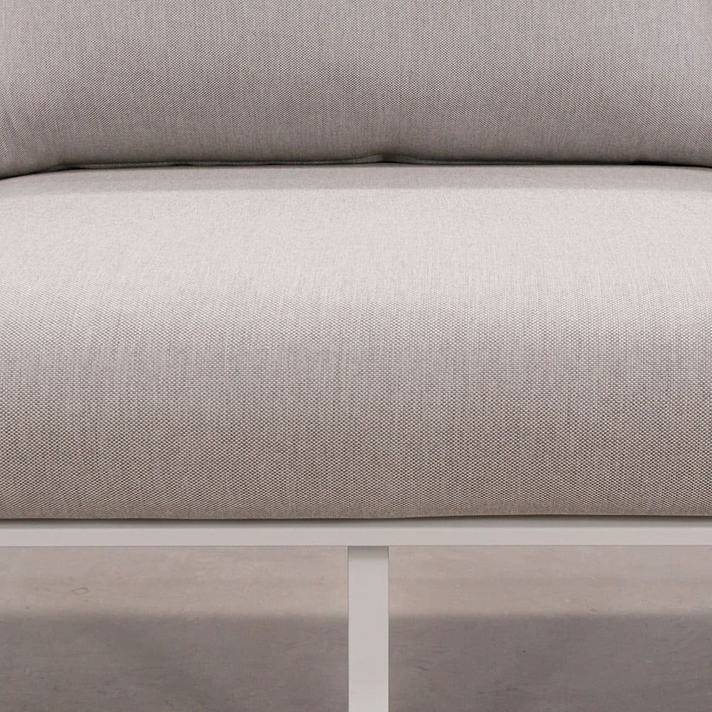 Lune Sofa Close Up VB
