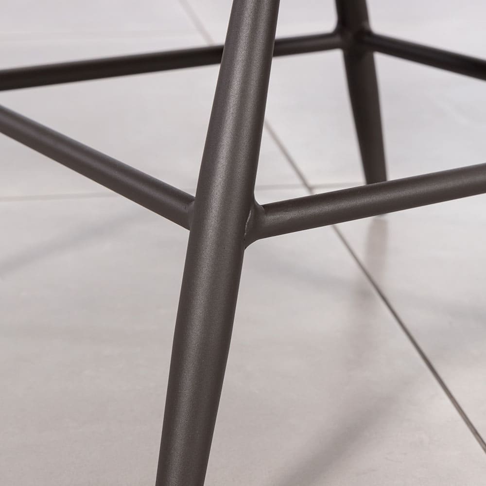 Angelo Ottoman Close Up VB