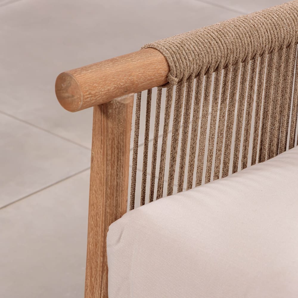 Aternis Sofa Close Up 3 VB