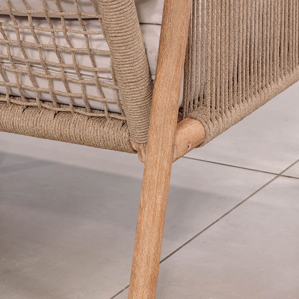 Aternis Sofa Close Up VB