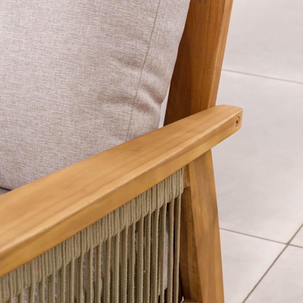 Baltimore Sofa Close Up 3 VB