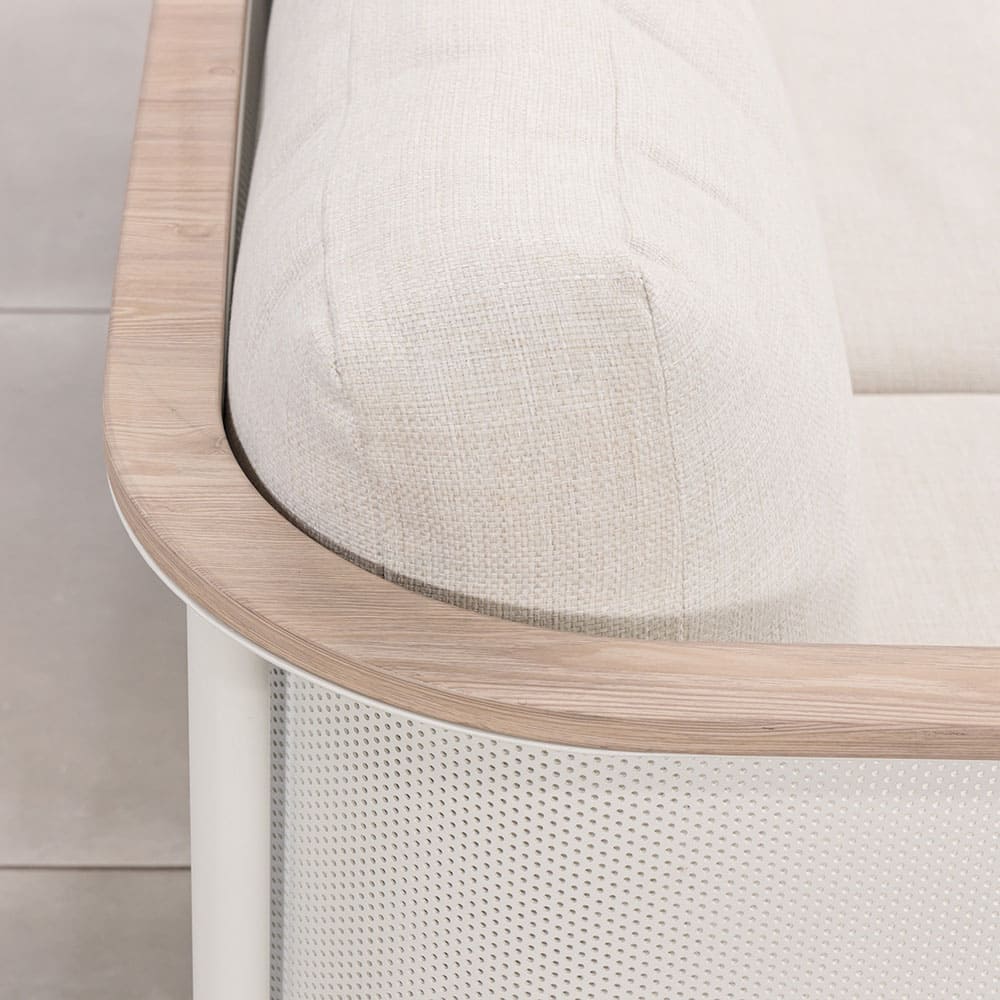 Miami Sofa Close Up 6 VB 2