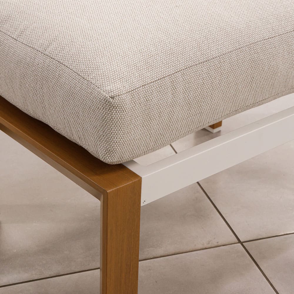 Mokala Ottoman Close Up VB