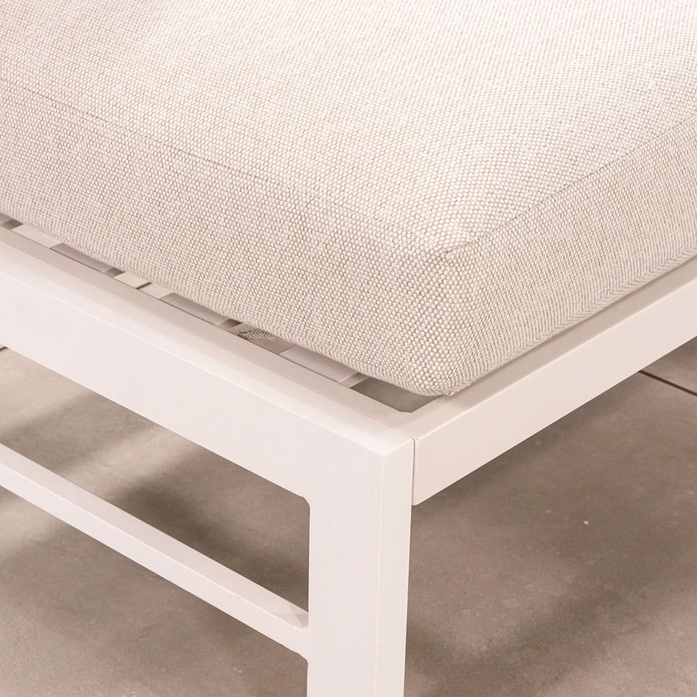 Mokala Sofa Close Up VB