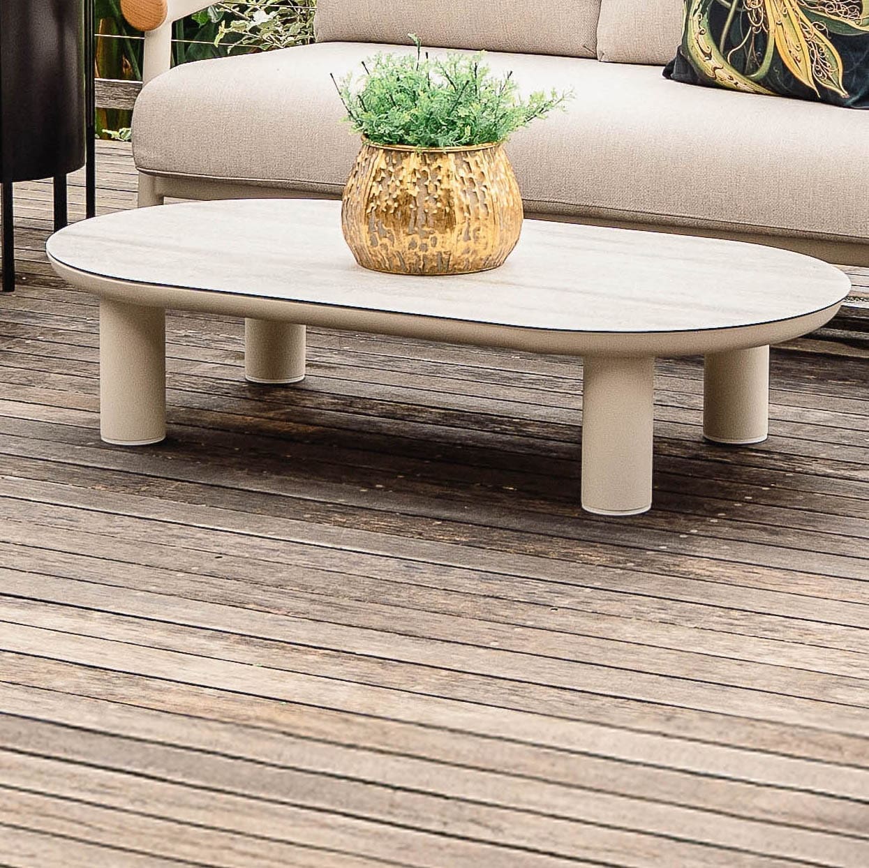 Lamo 8 Table