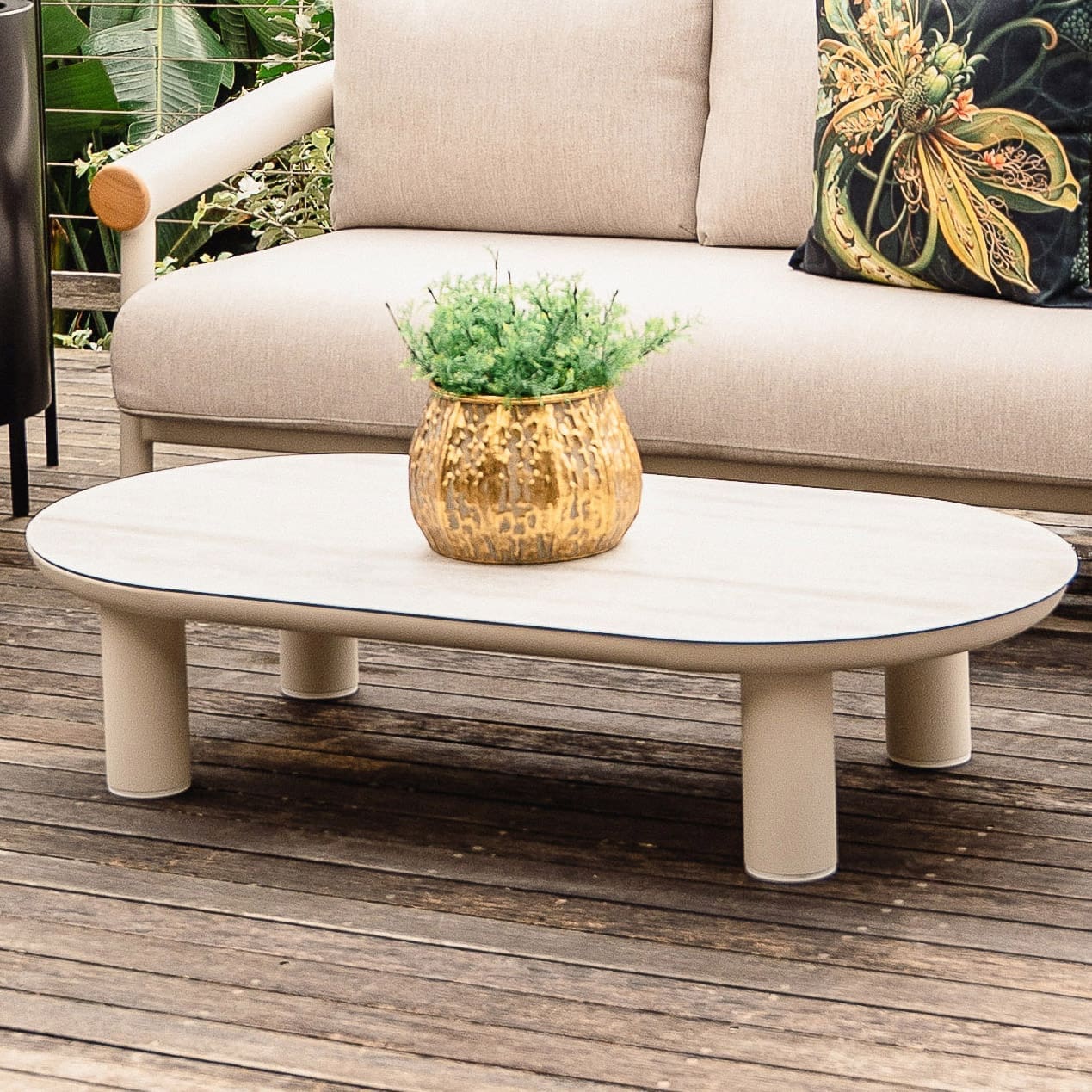 Lamo 9 Table