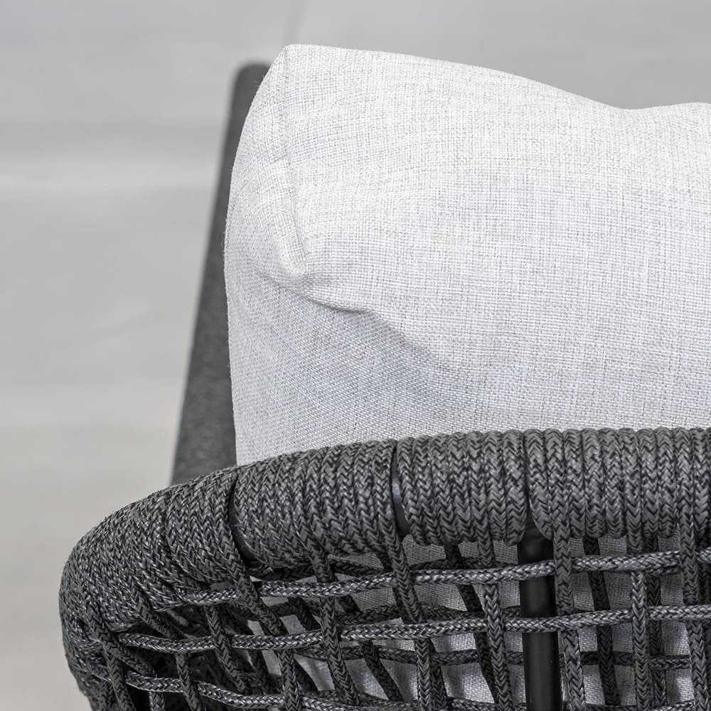 Tecla Daybed Close Up 4 (VB)