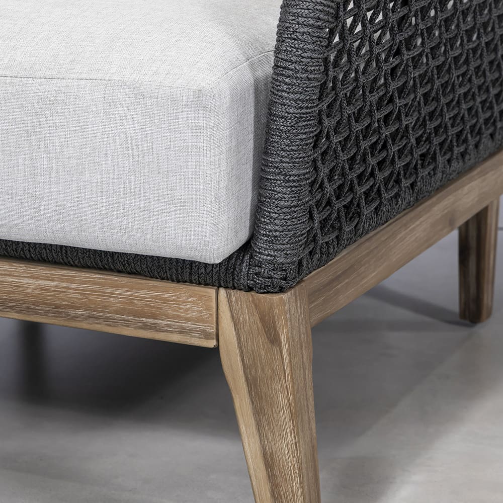 Tecla Daybed Close Up (VB)