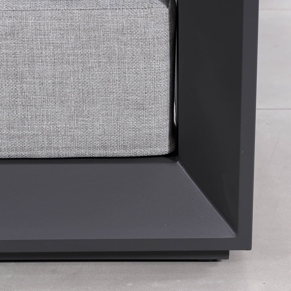 Zeus Sofa Close Up 2 (VB)