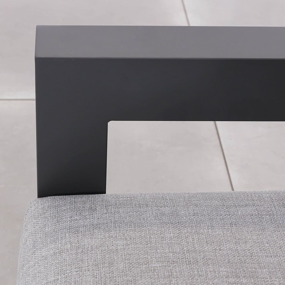 Zeus Sofa Close Up 3 (VB)