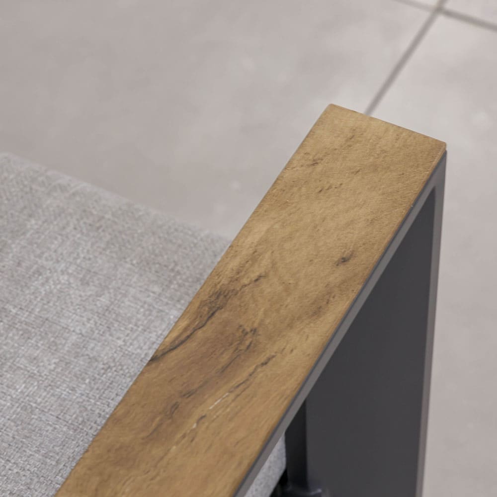 Alpha Sofa Close Up 3 (VB)
