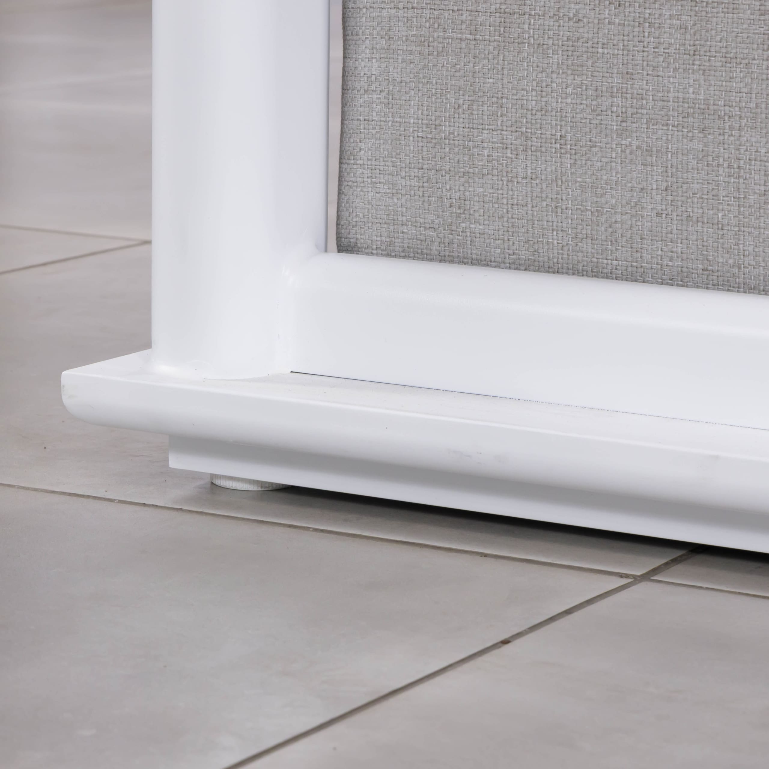 Hilton Sofa White & Light Grey Close Up 2 (VB)