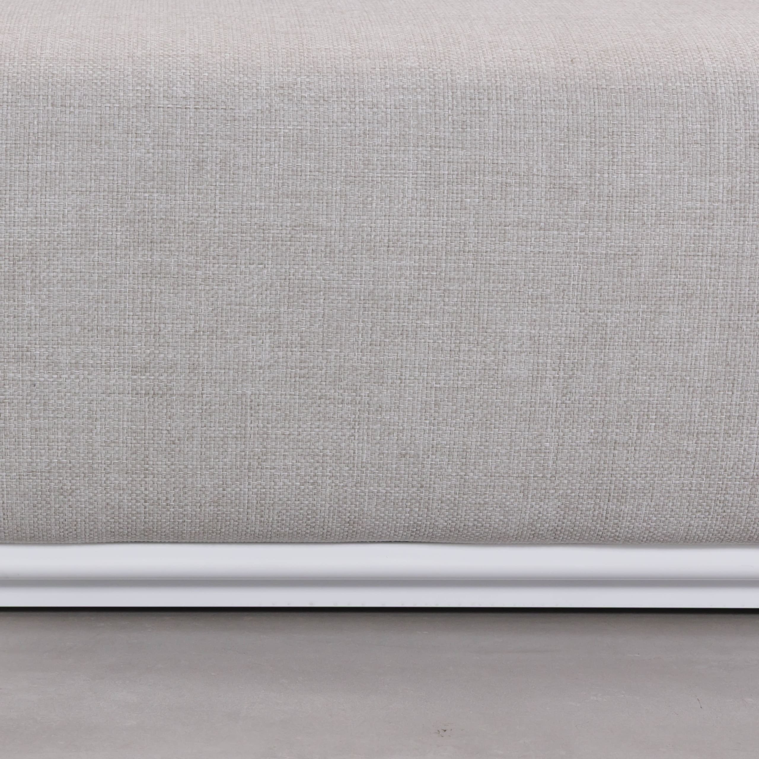 Hilton Sofa White & Light Grey Close Up 5 (VB)