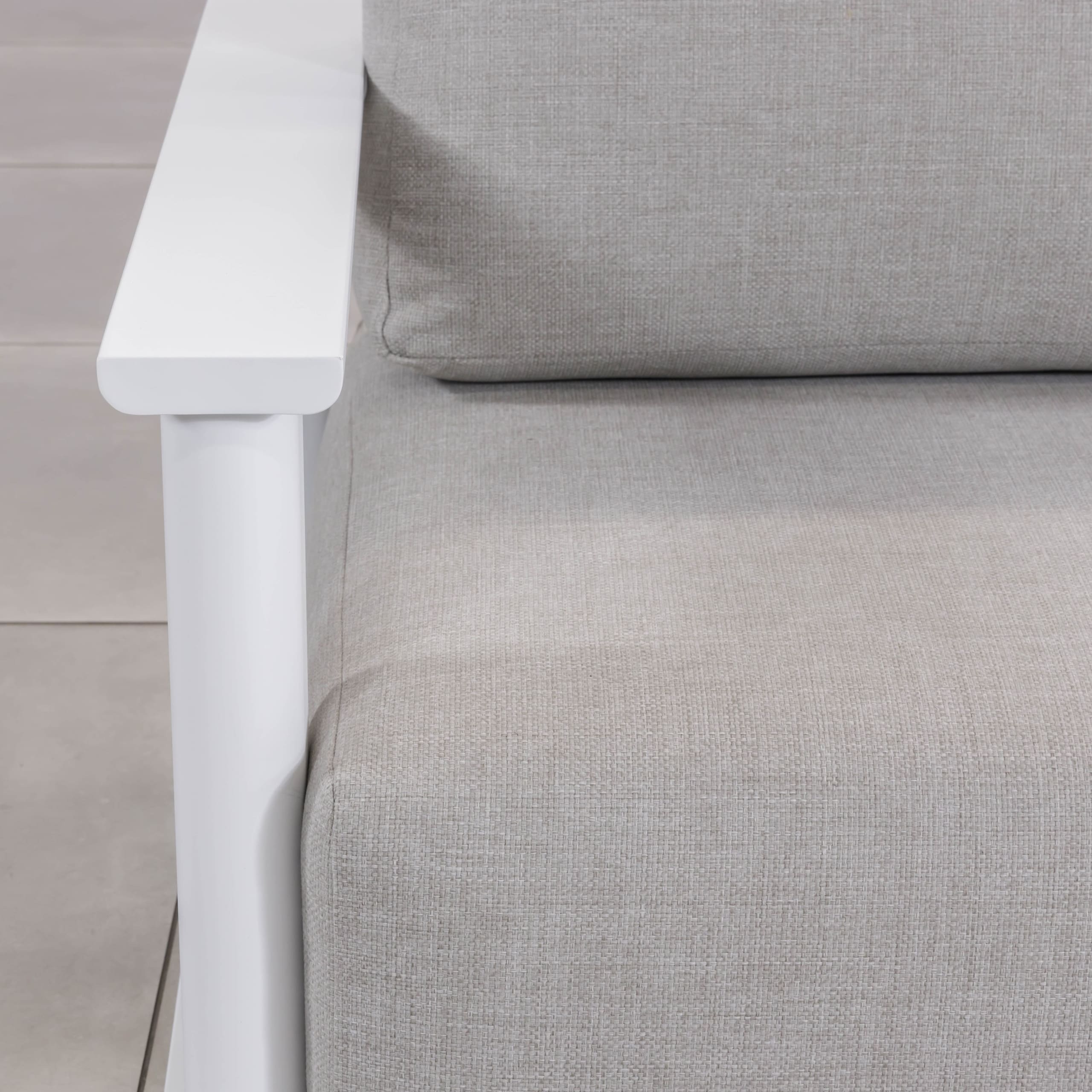Hilton Sofa White & Light Grey Close Up (VB)