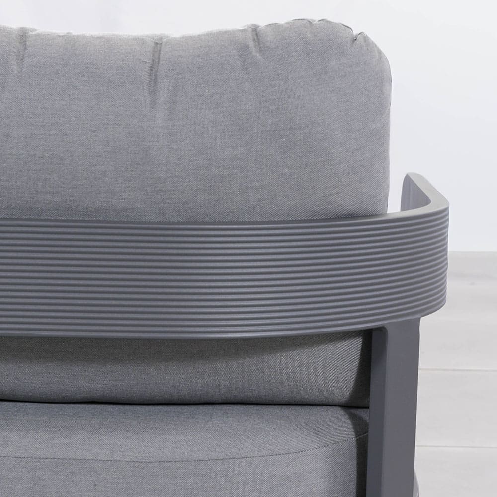 Illinois Sofa Close Up (VB)