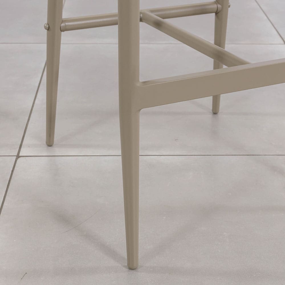 Meer Bar Chair Close Up 4 (VB)