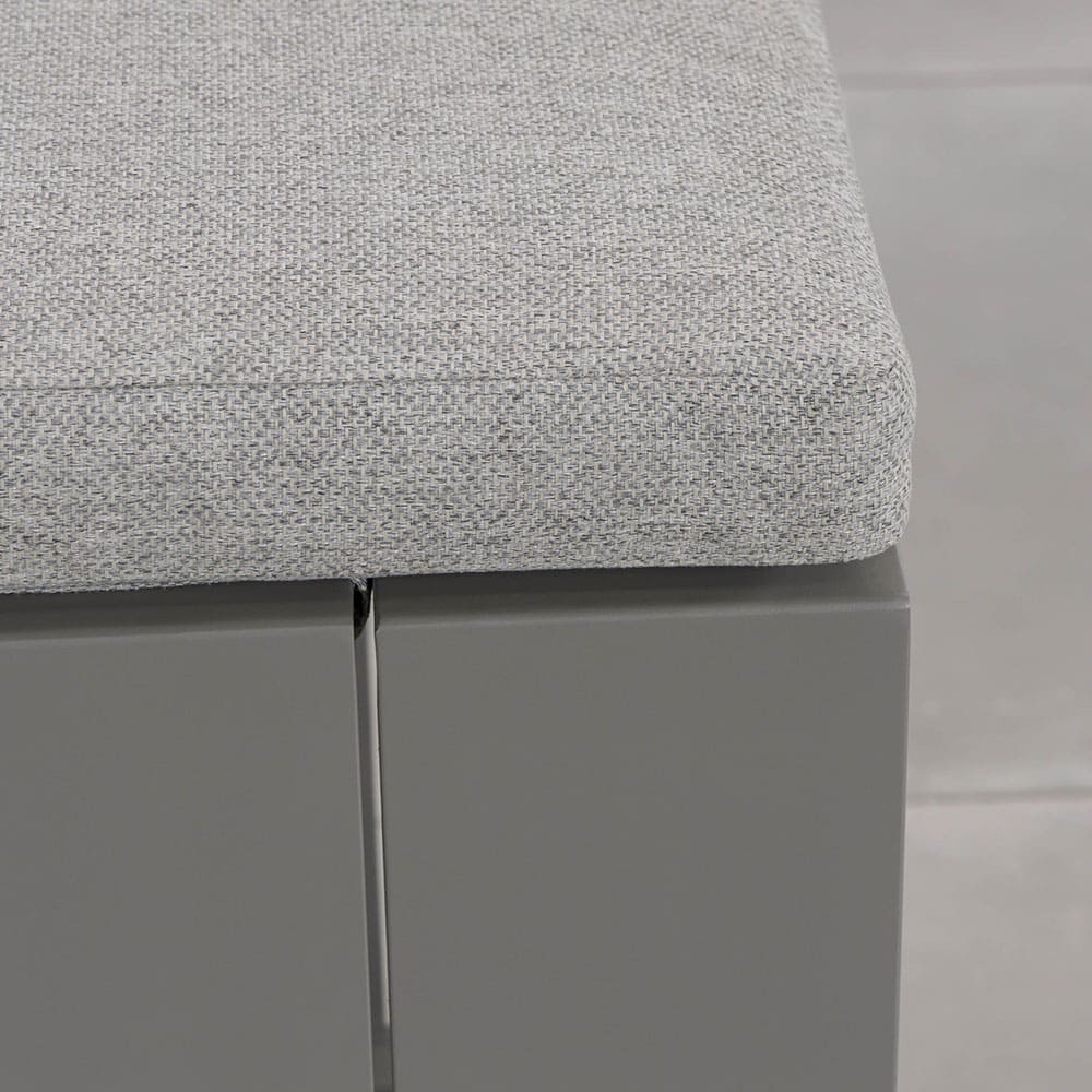 Raymond Bar Chair Grey Close Up (VB)