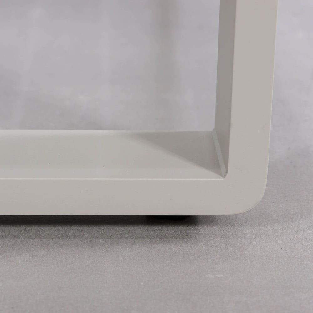 Amaryllis Coffee Table Close Up 3 (VB)