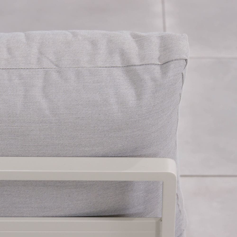 Amaryllis Sofa Close Up 2 (VB)