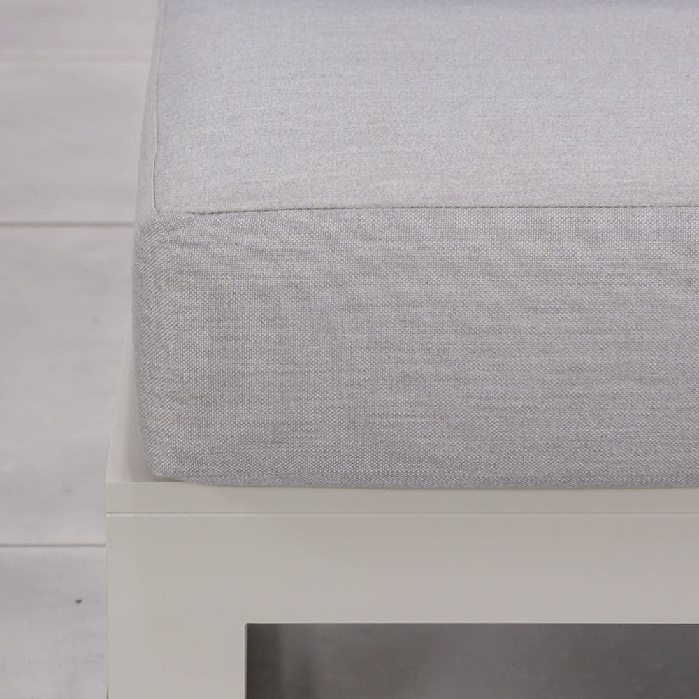 Amaryllis Sofa Close Up (VB)